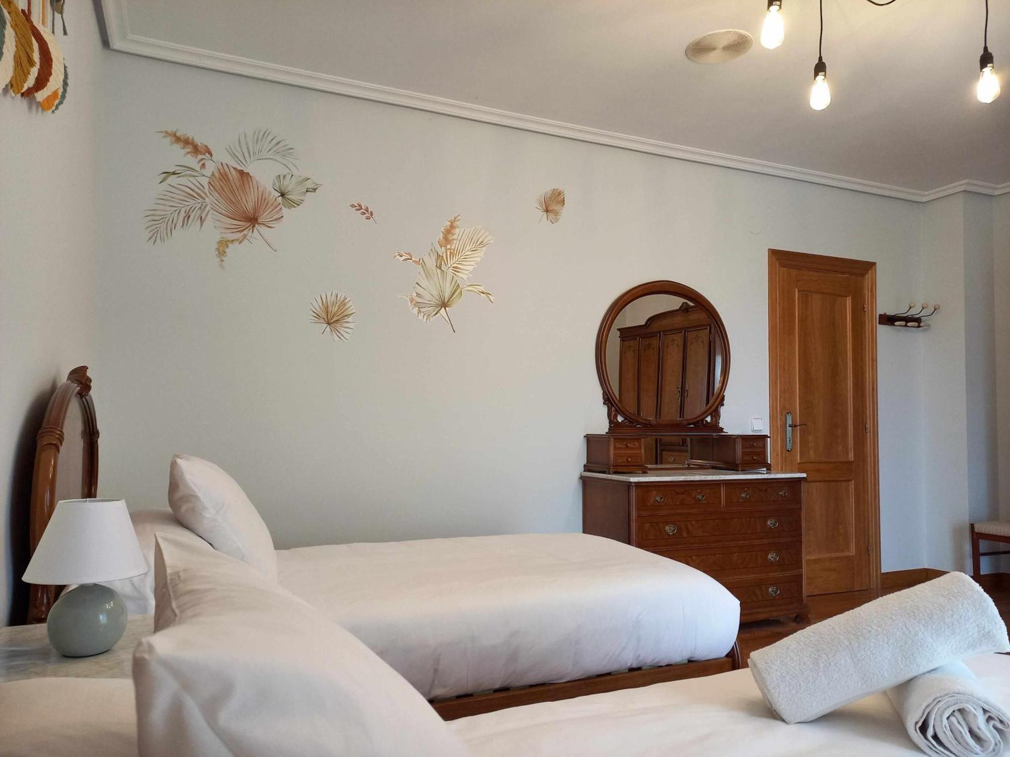 Casa Albaitar Con Piscina Y Sala De Juegos Azcona Luaran gambar