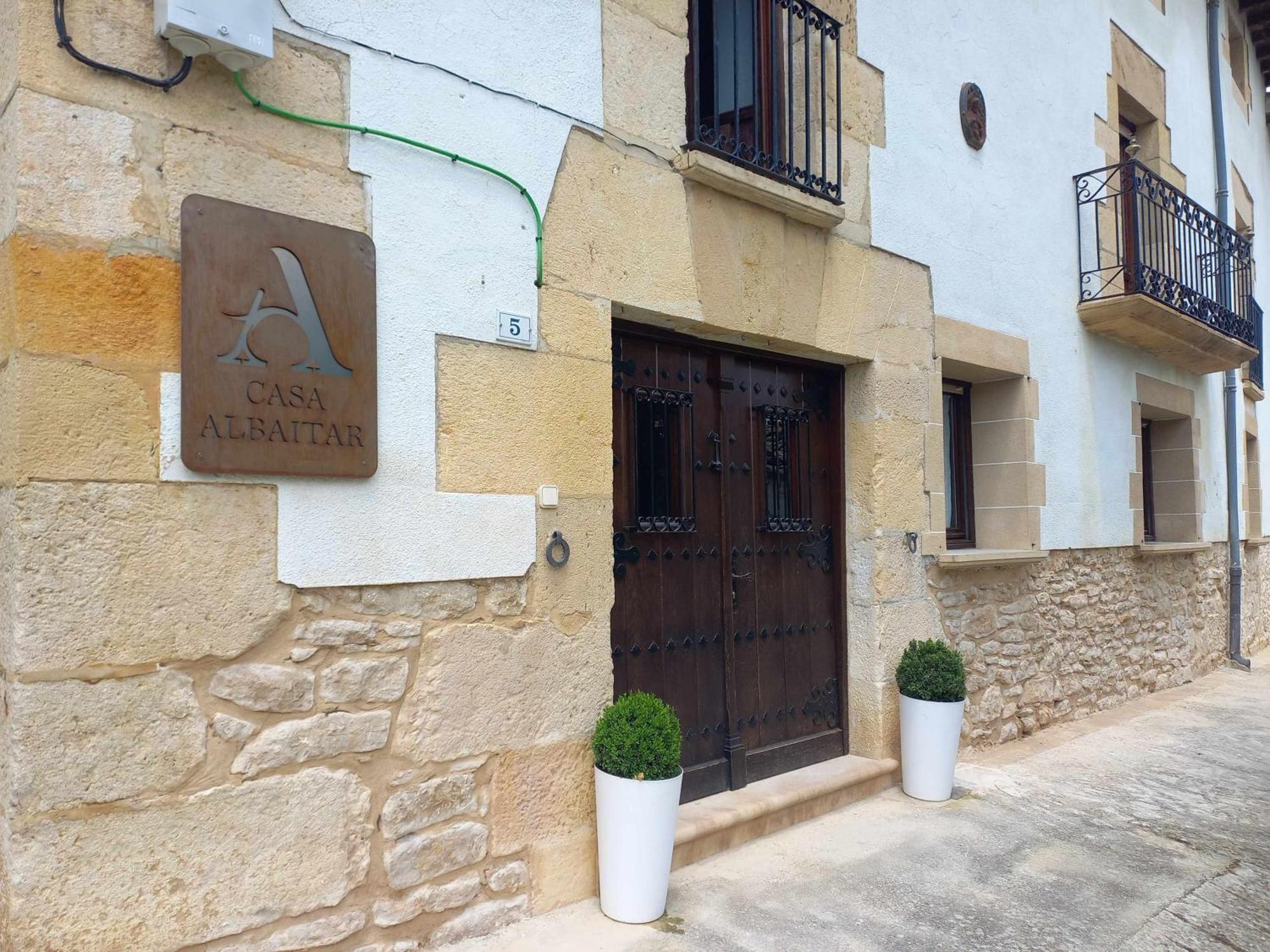Casa Albaitar Con Piscina Y Sala De Juegos Azcona Luaran gambar